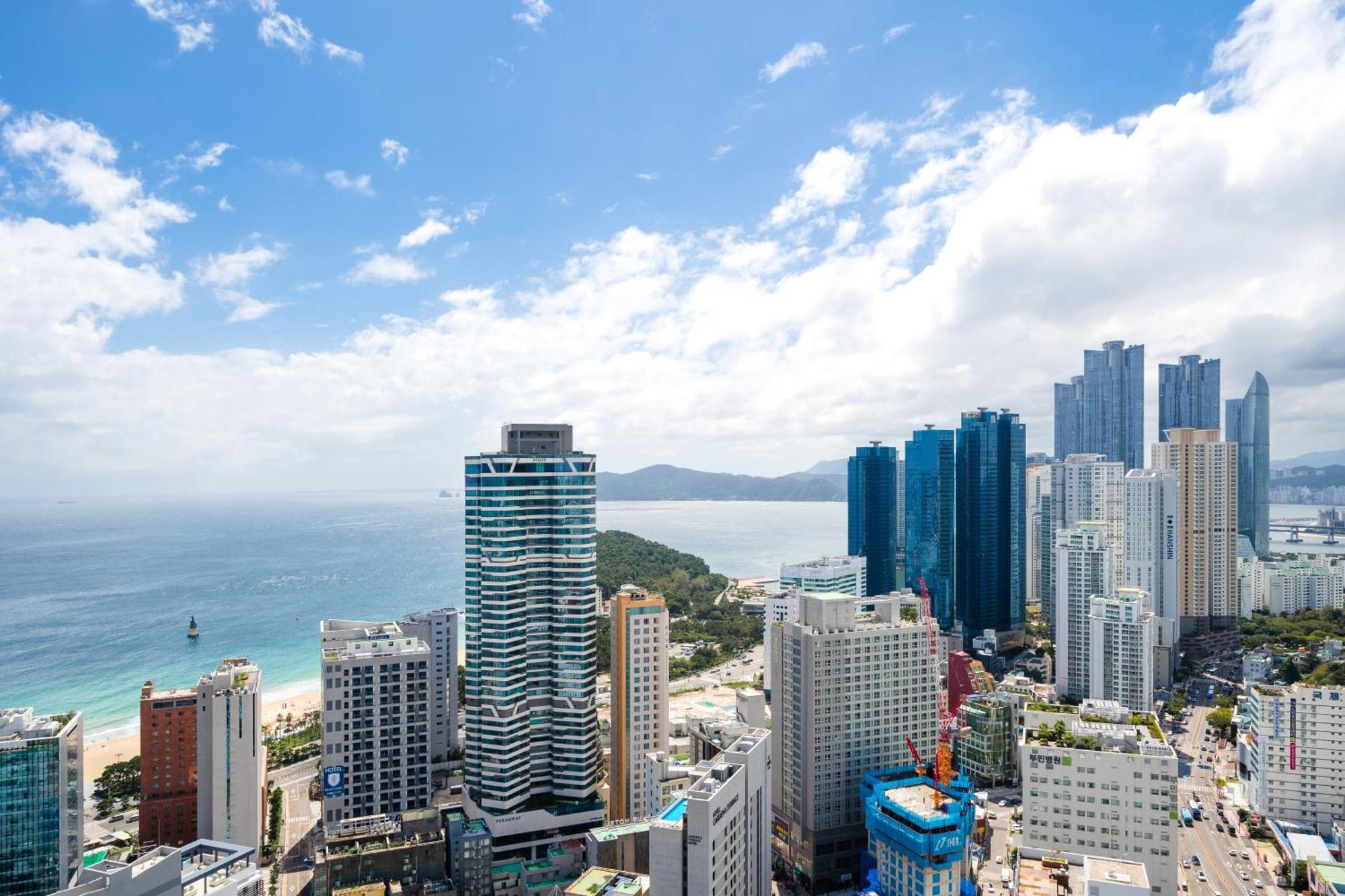 Urbanstay Haeundae Station ปูซาน ภายนอก รูปภาพ