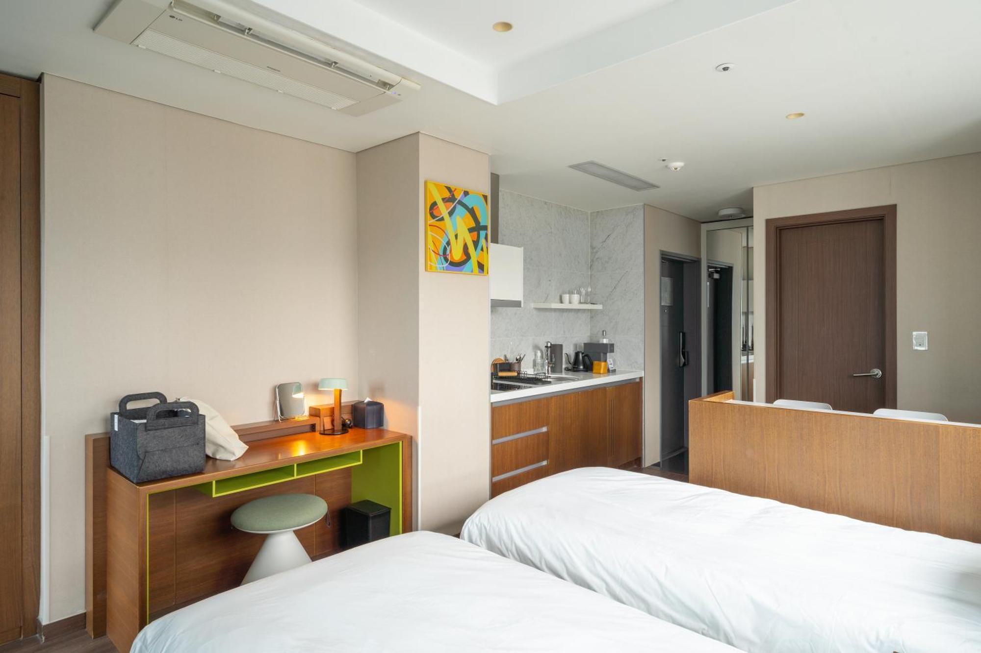 Urbanstay Haeundae Station ปูซาน ภายนอก รูปภาพ