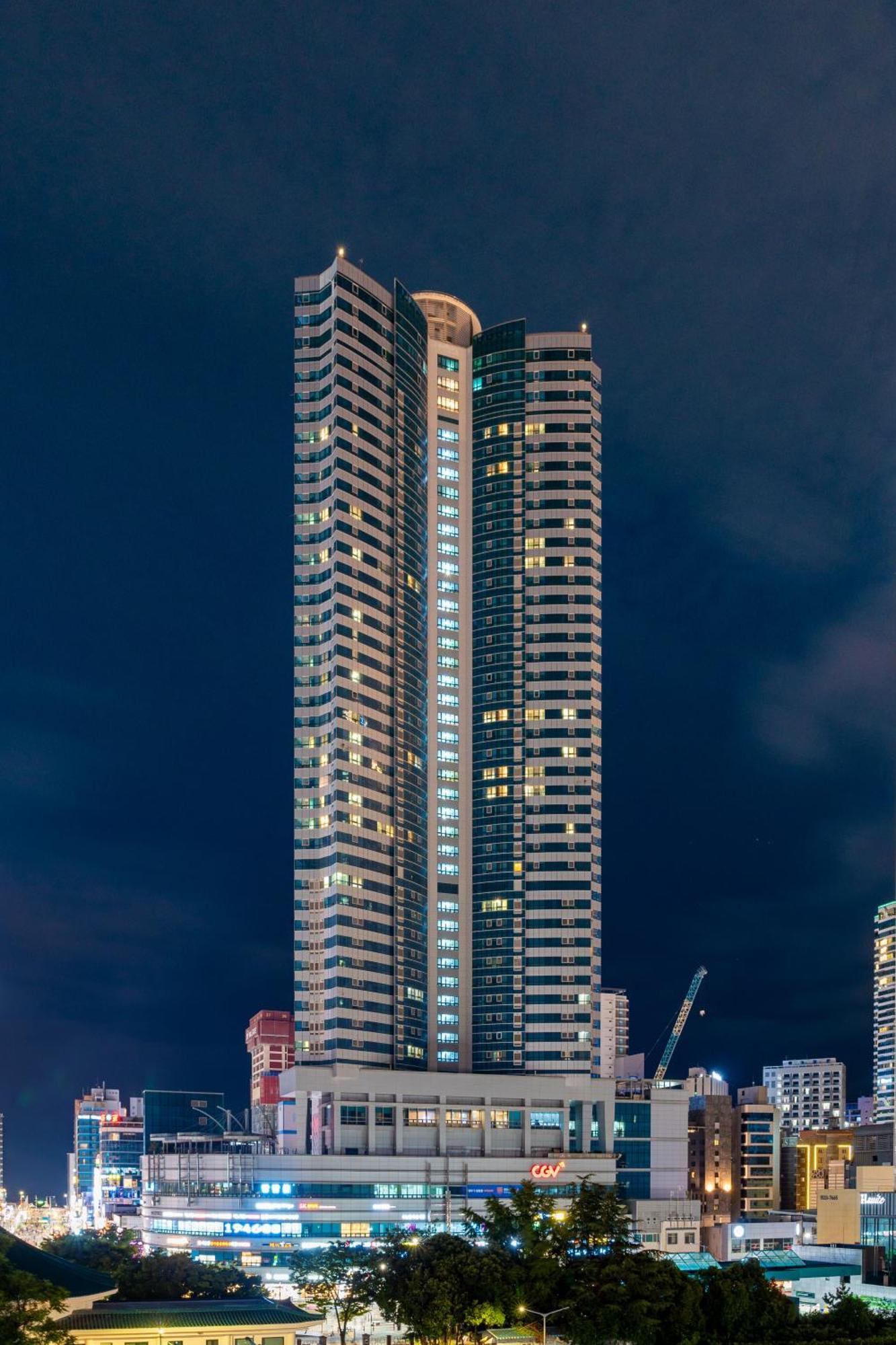Urbanstay Haeundae Station ปูซาน ภายนอก รูปภาพ